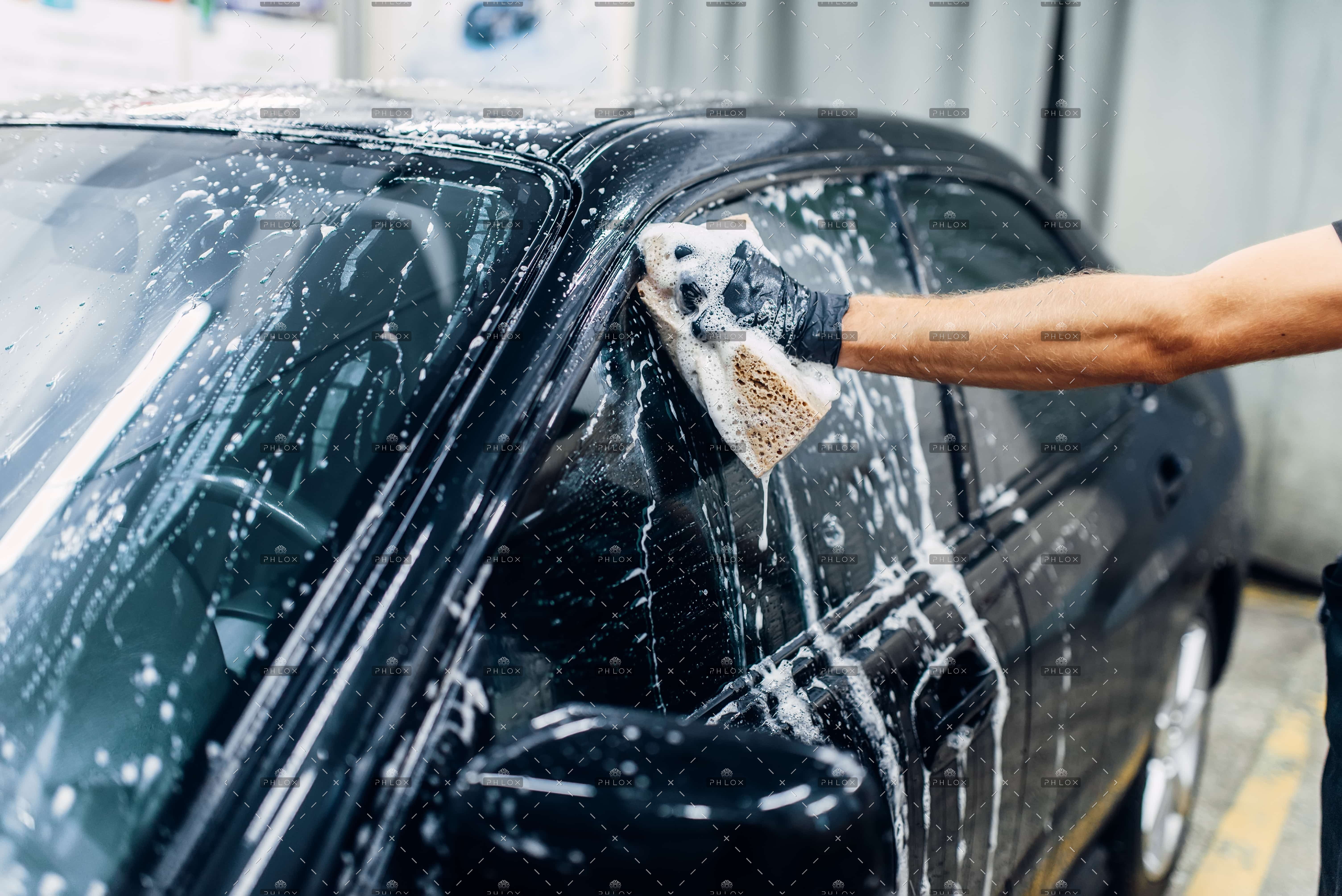 You are currently viewing Plasti Dipping Your Grille | Autoblog Details